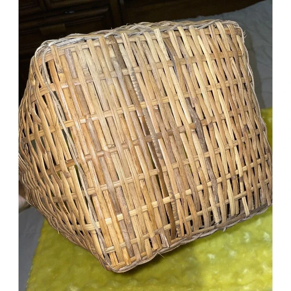 Large Amish Wicker Basket Handle Vintage 1900s Fall Home Decor Farmhouse Easter